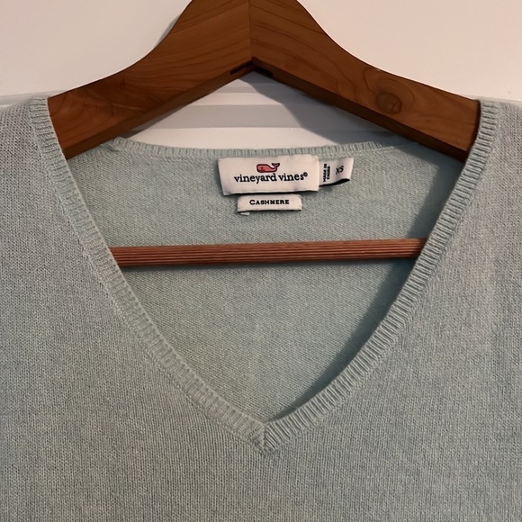 Vineyard Vines Cashmere Sweater Size XS - Picture 2 of 4